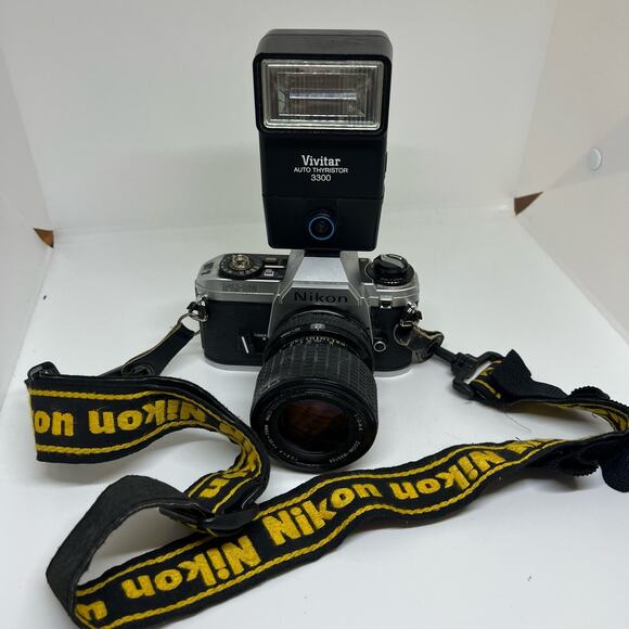 Nikon FG-20 bundle for parts - Picture 1 of 9